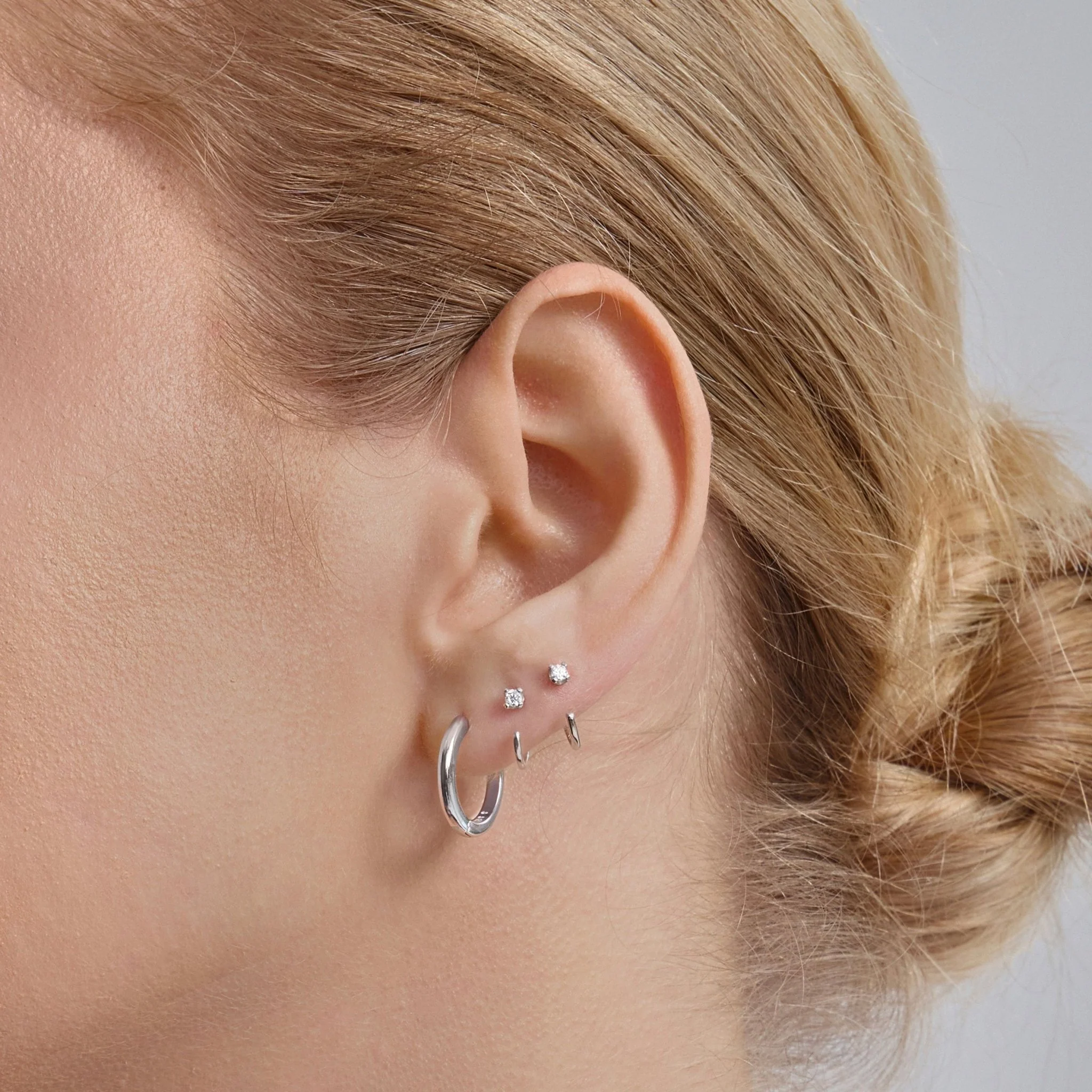 Balance Medium Hoops - Image 3