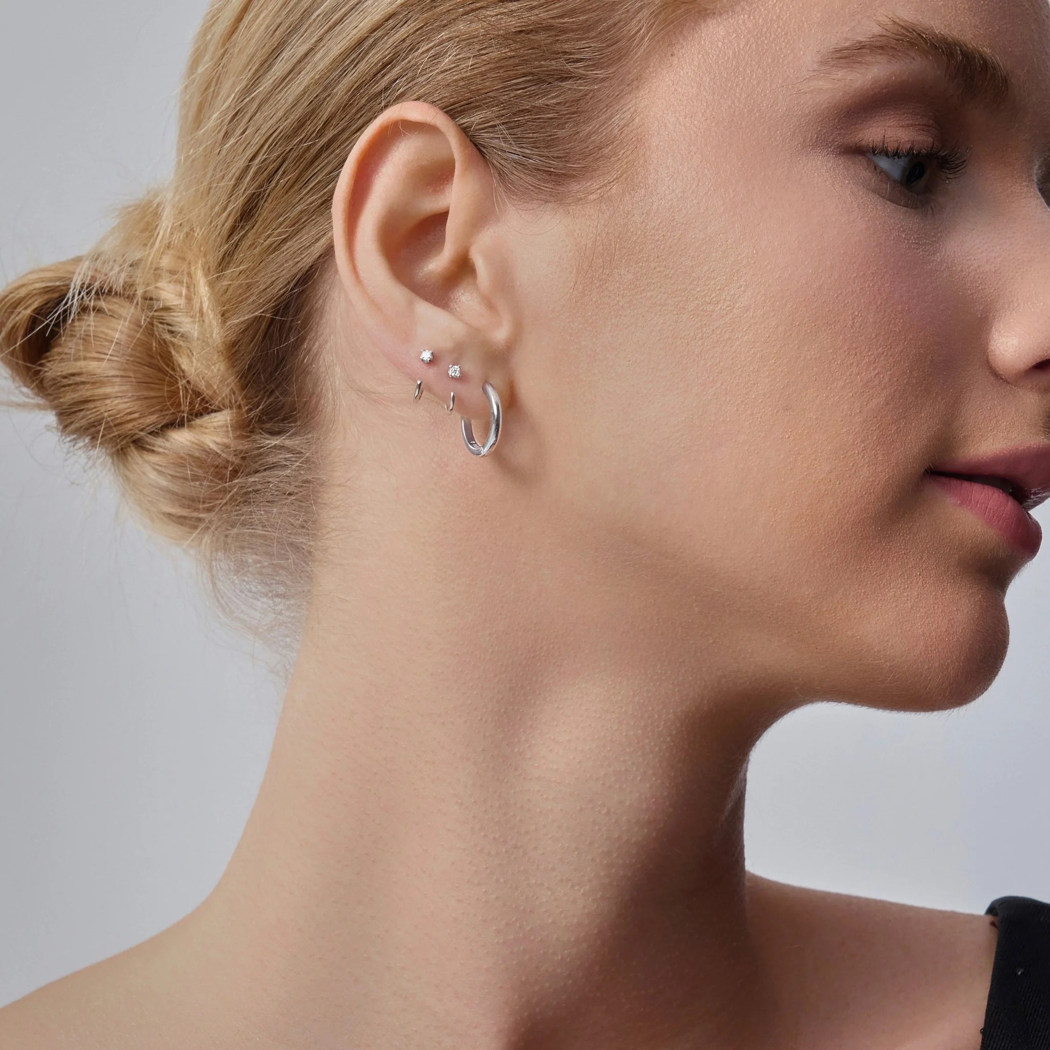 Balance Medium Hoops - Image 4